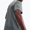 Maglietta da corsa Nike Miler Dri-Fit UV grigio fumo da uomo 4