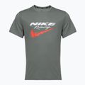 Maglietta da corsa Nike Miler Dri-Fit UV grigio fumo da uomo 6