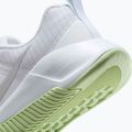 Scarpe da ginnastica da donna Nike MC Trainer 3 bianco/argento metallico/volt chiaro 9