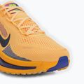 Scarpe da running da uomo Nike Vomero 18 citron pulse/laser orange/blue void 7