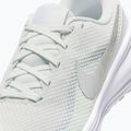 Scarpe da running da donna Nike Revolution 8 off white/barely green/metallic silver 4