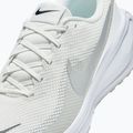 Scarpe da running da uomo Nike Revolution 8 summit white/white/metallic silver 4
