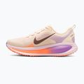 Scarpe da running da donna Nike Vomero 18 chalk/pink foam/bright violet/tattoo 2