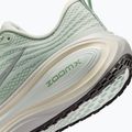 Scarpe da running da donna Nike Vomero Plus light silver/metallic silver 4