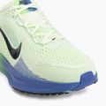 Scarpe da running Nike Vomero 18 volt tint/black spruce 7