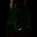 Pantaloni corti da uomo Nike Stride Dri-Fit foderati 5" verde brillante 7
