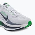 Scarpe da corsa uomo Nike Vomero 18 white/green spark/midnight navy 7