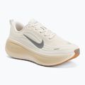 Scarpe da corsa uomo Nike Vomero Plus sail/coconut milk/metallic silver