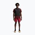 Pantaloncini da corsa da uomo Nike Miler tough red/sport red 2