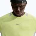 Longsleeve da running uomo Nike Stride light lemon twist/grey fog 5