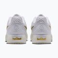 Scarpe da basket uomo Nike LeBron Witness X white/white/photon dust/metallic gold 3