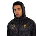 Giacca Venum x Ilia Topuria da uomo Nero/oro ineguagliabile 5