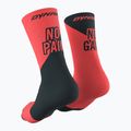 DYNAFIT No Pain No Gain, calzini da corsa color corallo fluo 2