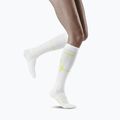 CEP Heartbeat calze da corsa a compressione da donna, bianco WP20PC2 4