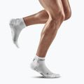 CEP Ultralight Low Cut carbonio bianco calze da corsa a compressione da uomo 5