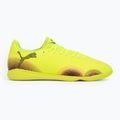 Scarpe da calcio da uomo PUMA Future 8 Play It allerta gialla / puma nero / sole colpito 2