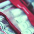 Kit di pronto soccorso da campeggio Lifesystems rosso 5