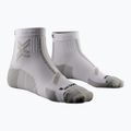 X-Socks Trailrun Discover Calzini alla caviglia bianco artico/grigio perla