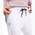 Pantaloni da allenamento da donna On Sweat bianco 5