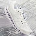 Scarpe da corsa On Running Cloudsurfer uomo bianco/gelo 8