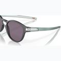 Occhiali da sole Oakley Latch carbonio opaco/grigio prisma 6