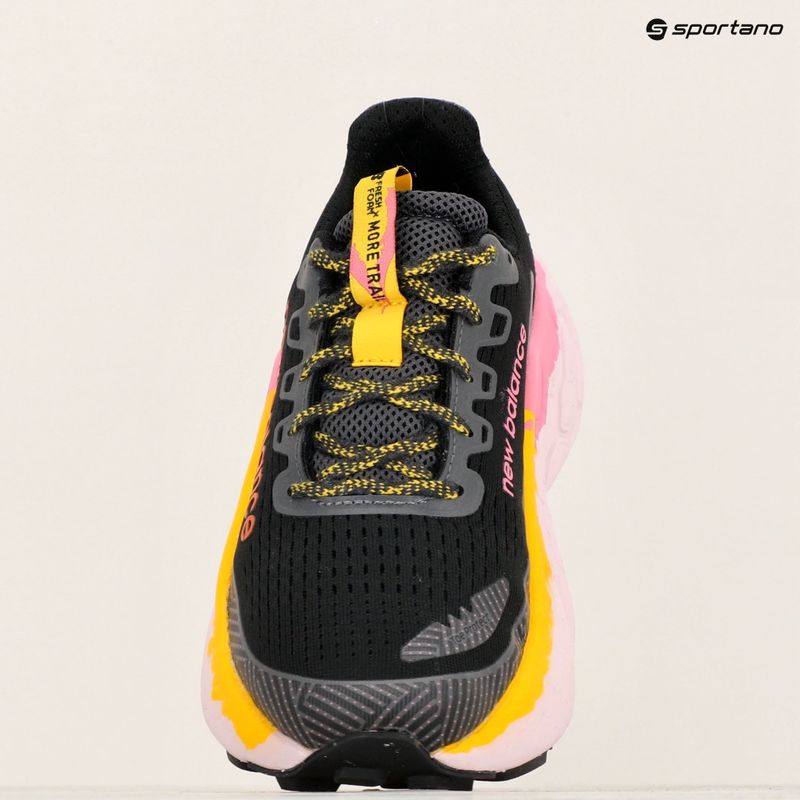 Scarpe da corsa da donna New Balance Fresh Foam X More Trail v3 nero 9