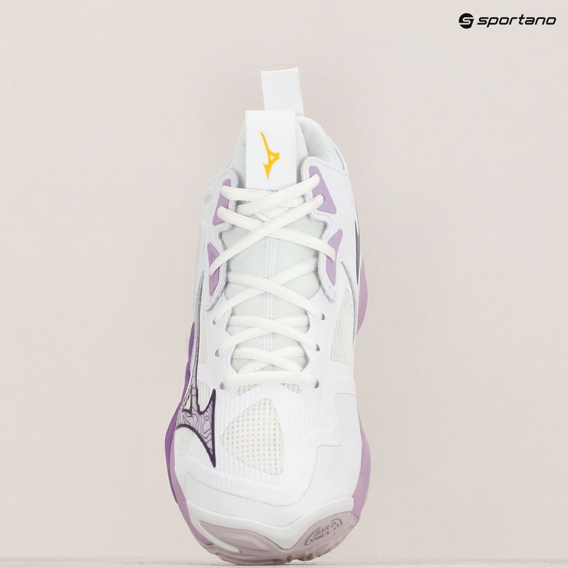 Scarpe da pallavolo da donna Mizuno Wave Momentum 3 Mid bianco/patria viola/quince 9