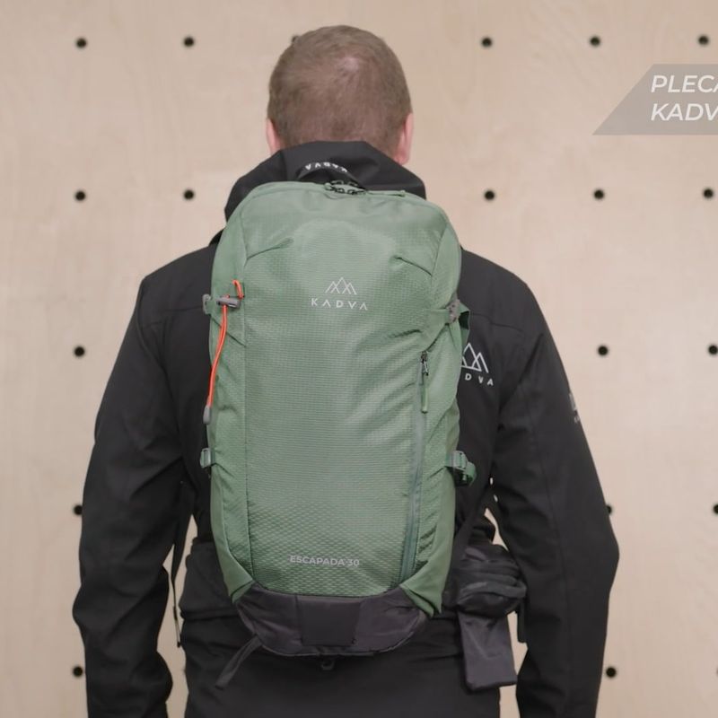 Zaino da trekking KADVA Escapada 30 l nero 32