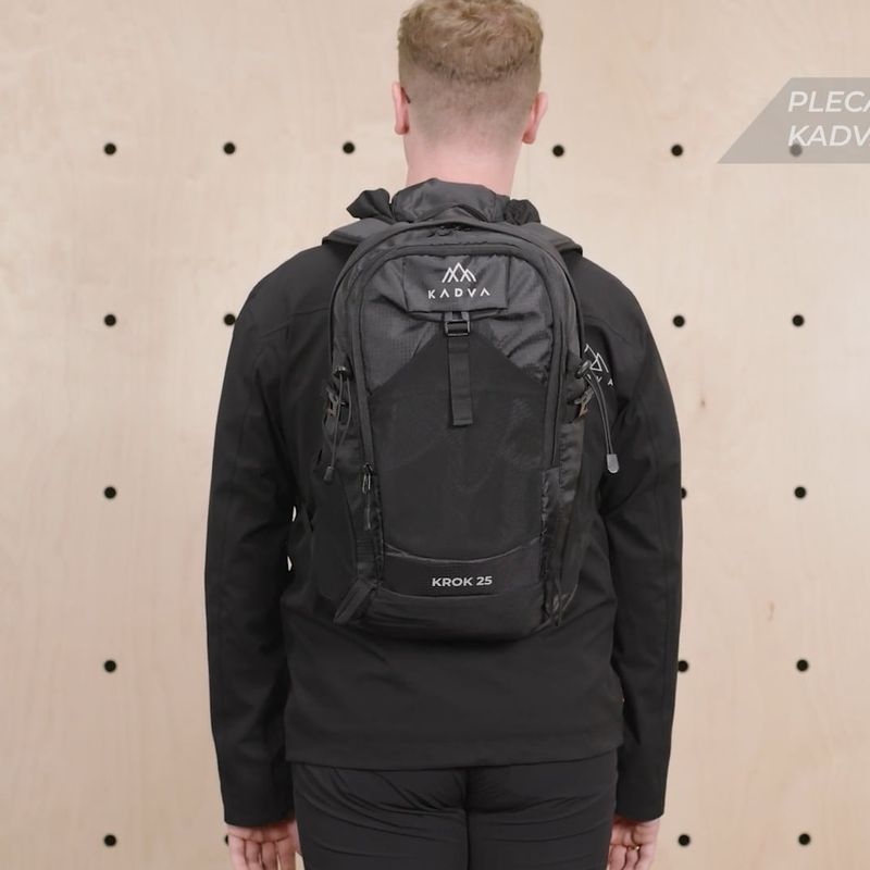 Zaino da trekking KADVA con tasca per laptop 25 l nero 13