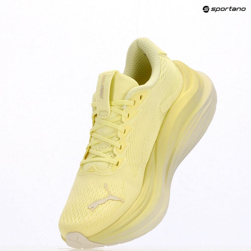 Scarpe da corsa da donna PUMA MagMax Nitro oro luna 9