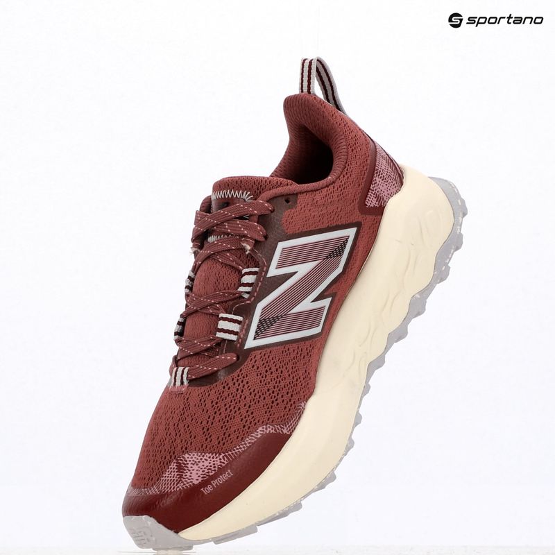 Scarpe da corsa da donna New Balance Fresh Foam Garoe V2 bordeaux lavato 9