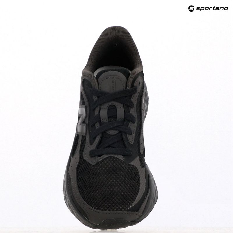 Scarpe da corsa da donna New Balance Fresh Foam Arishi V4 nere 9