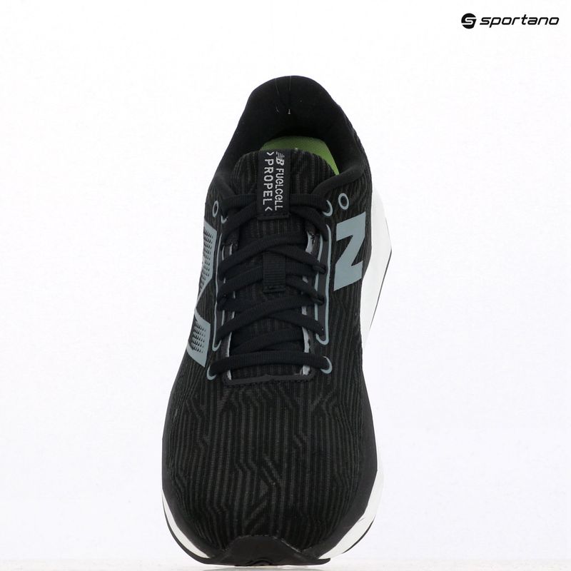 Scarpe da corsa da uomo New Balance FuelCell Propel v5 nere 9