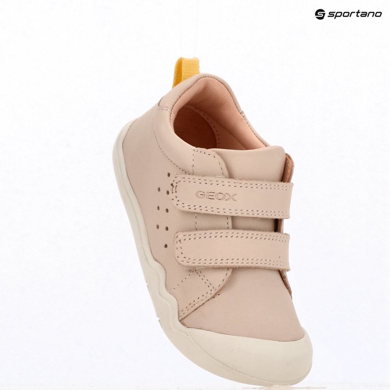 Geox Steppieup avorio chiaro scarpe a piedi nudi per bambini 17