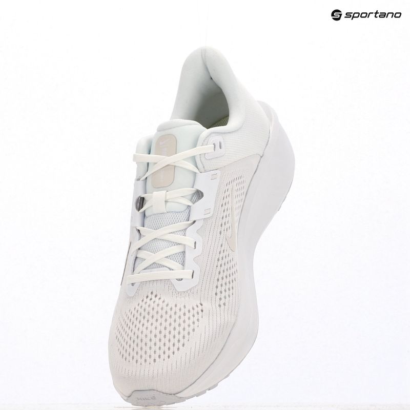 Nike Quest 6 uomini scarpe da corsa bianco / tinta platino / bianco 11