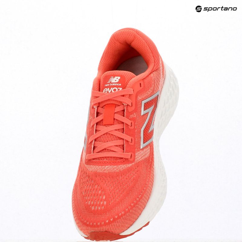 Scarpe da corsa da donna New Balance Fresh Foam X Evoz v4 bianche 9