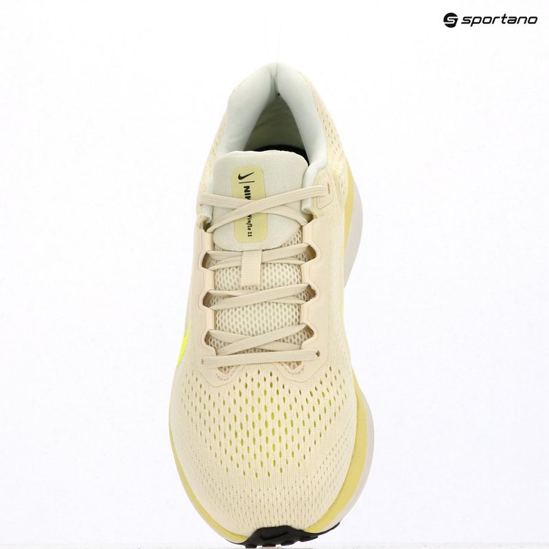 Scarpe da running uomo Nike Winflo 11 coconut milk/neon yellow/light lemon/volt 15