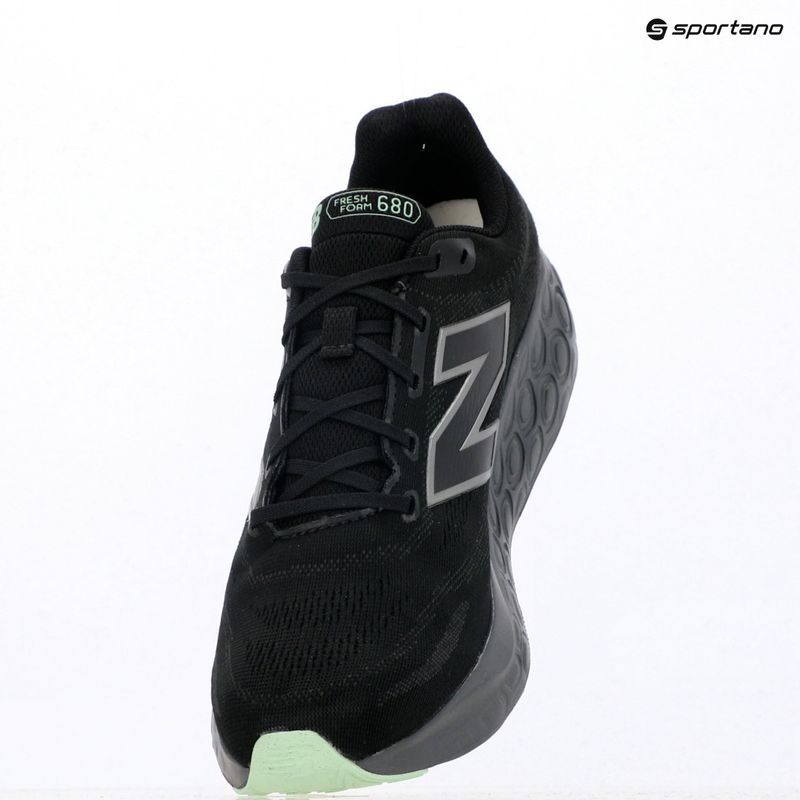 Scarpe da corsa da uomo New Balance Fresh Foam 680 v8 nere 9