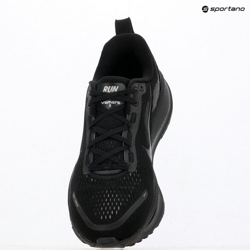 Scarpe da running donna Nike Vomero 18 black/dark smoke grey/light smoke grey/black 12