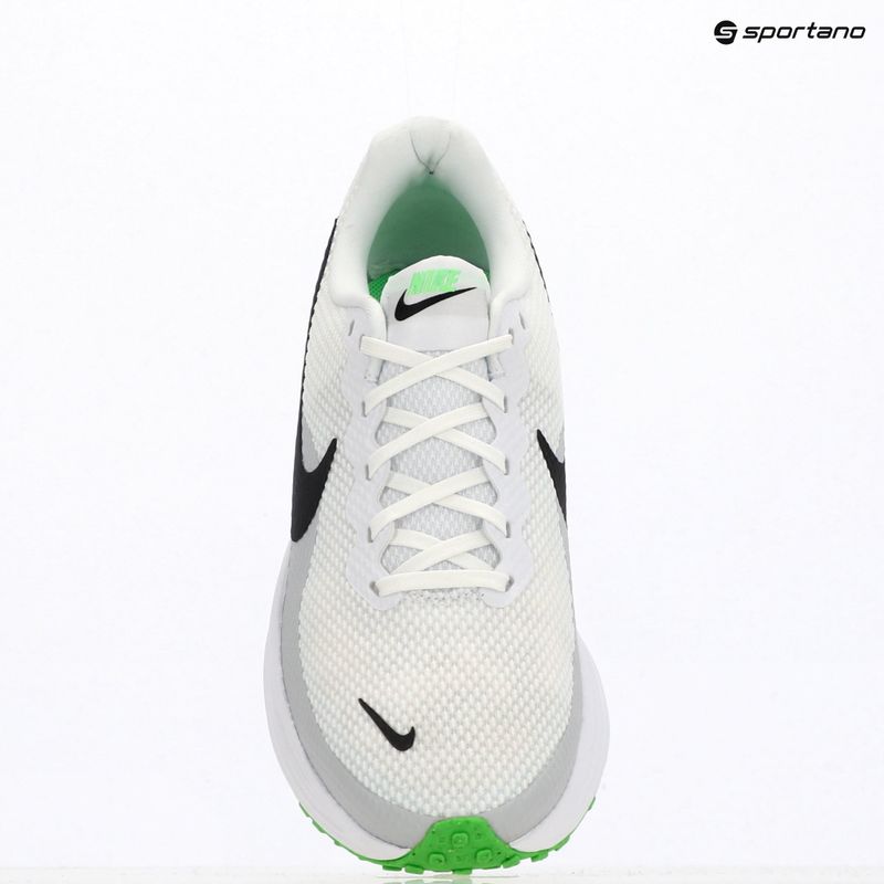 Scarpe da running uomo Nike Revolution 8 white/pure platinum/glacier blue/black 9