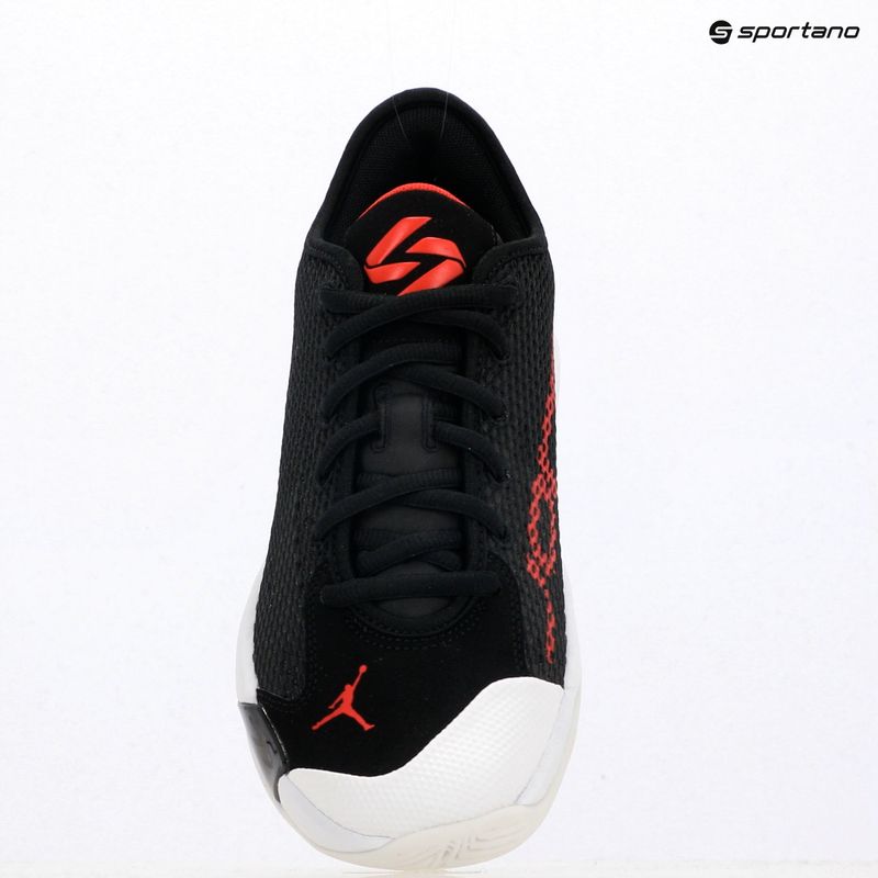 Buty do koszykówki dziecięce Nike Jordan Luka 77 GS Jr black/white/university red 10