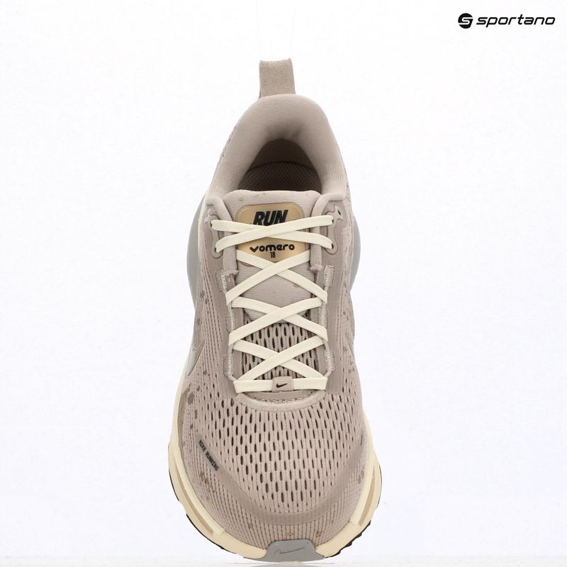 Scarpe running donna Nike Vomero 18 SE cream II/coconut milk/metallic gold grain 9