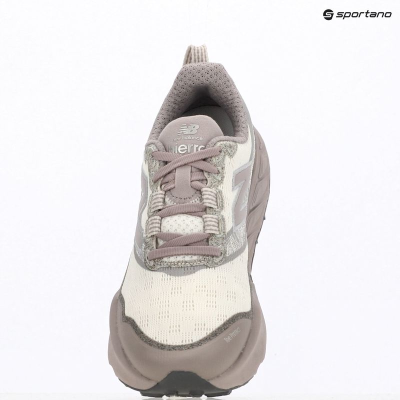 Scarpe da running da donna New Balance Fresh Foam X Hierro V9 sea salt/truffle salt 9
