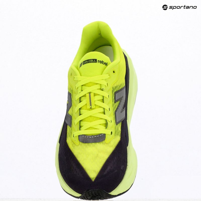Scarpe da running da uomo  New Balance FuelCell Rebel V5 alkaline green/boyseerry/dark silver metallic 9