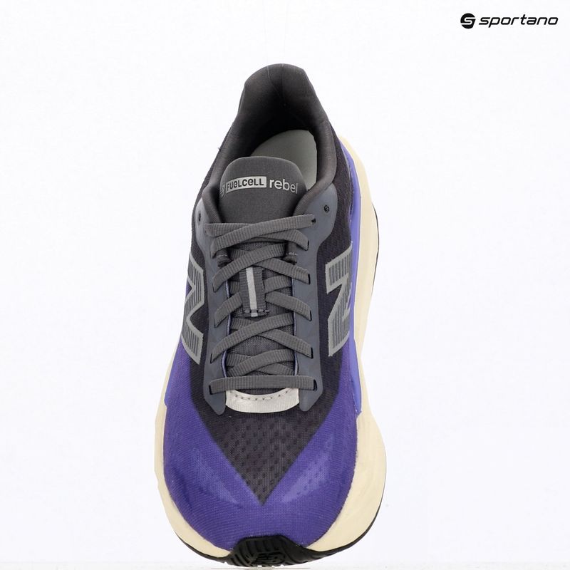 Scarpe da running da donna New Balance FuelCell Rebel V5 electric indigo/truffle salt/silver metallic 9