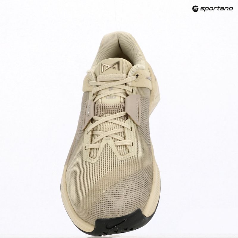Scarpe da allenamento donna Nike Metcon 10 SE light khaki/cream II/metallic gold grain 6