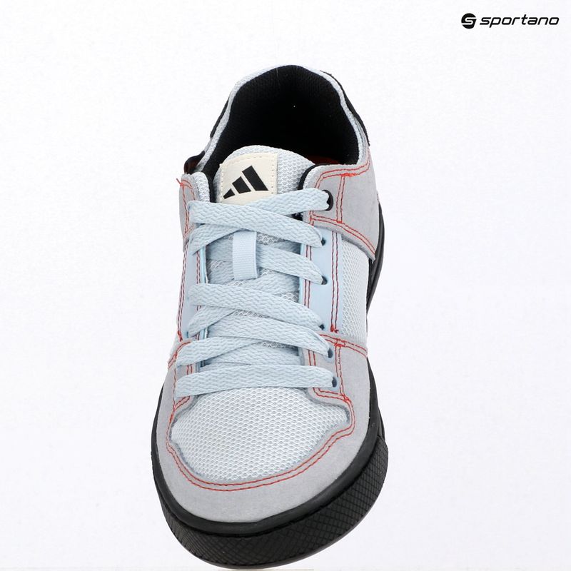 Scarpe da ciclismo da donna con suola piatta adidas FIVE TEN Freerider crystal sky/off white/core black 9