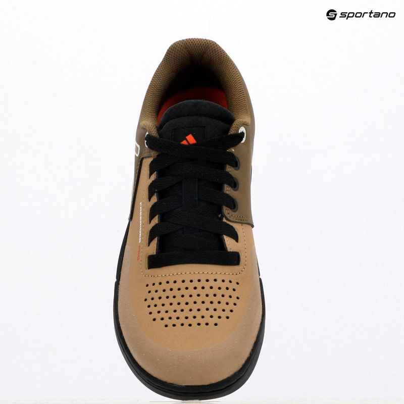 Scarpe da ciclismo da uomo con suola piatta adidas FIVE TEN Freerider Pro cardboard/off white/core black 9