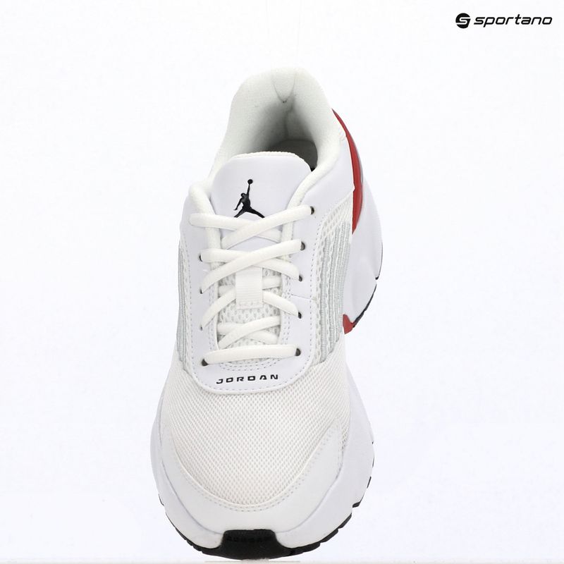 Buty dziecięce Nike Jordan Trunner Flow white/gym red/metallic silver/black 9