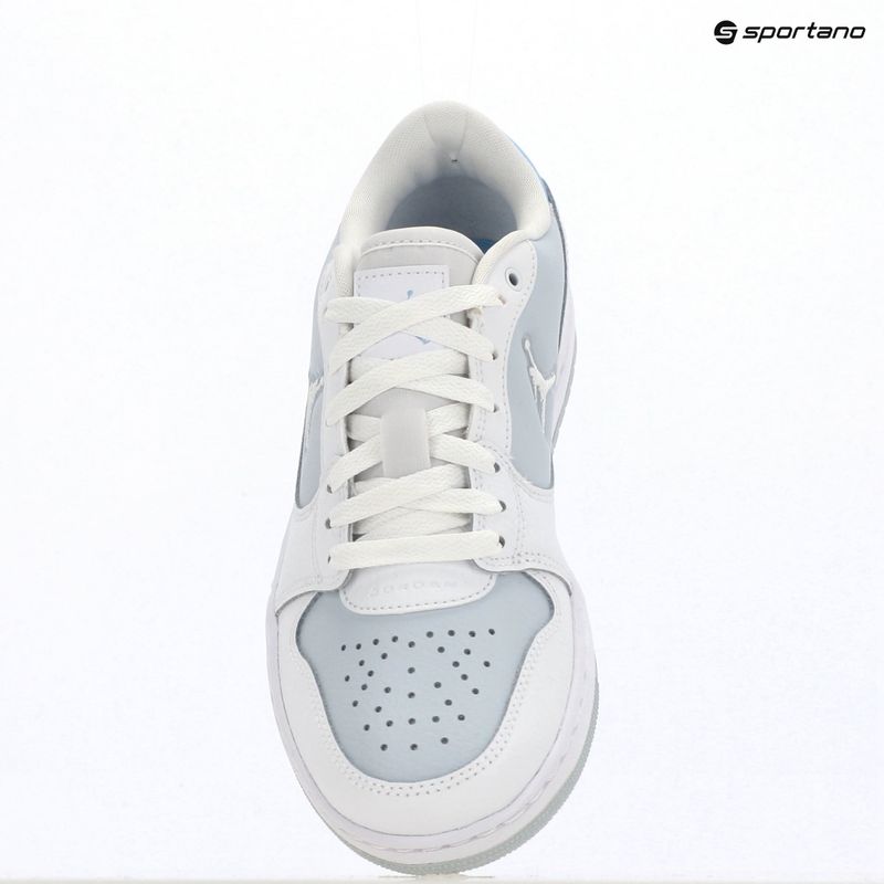 Scarpe da donna Jordan Court Connect Low white/aura/psychic blue 14